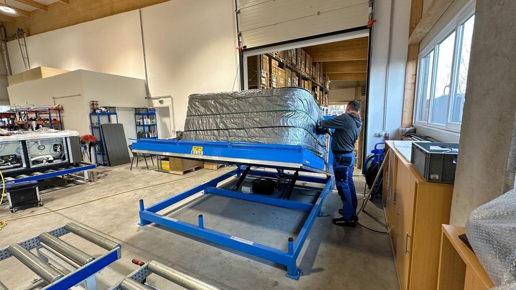 Waterwave Spas Qualitätskontrolle im Werk Klagenfurt